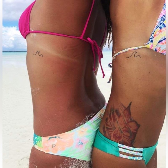 VS Pink Cheeky bikini bottom, MD - Picture 3 of 7